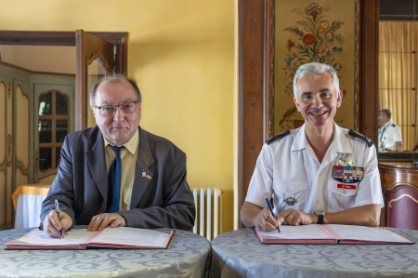 Coopération renouvelée entre l'école de l'Air et de l'Espace et le centre de Salon de Provence